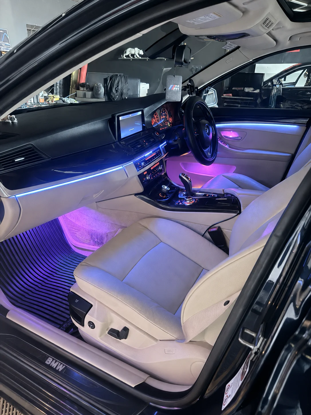 BMW universal RGB ambient lighting front cabin